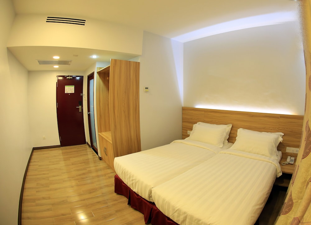City Garden Hotel 12/38