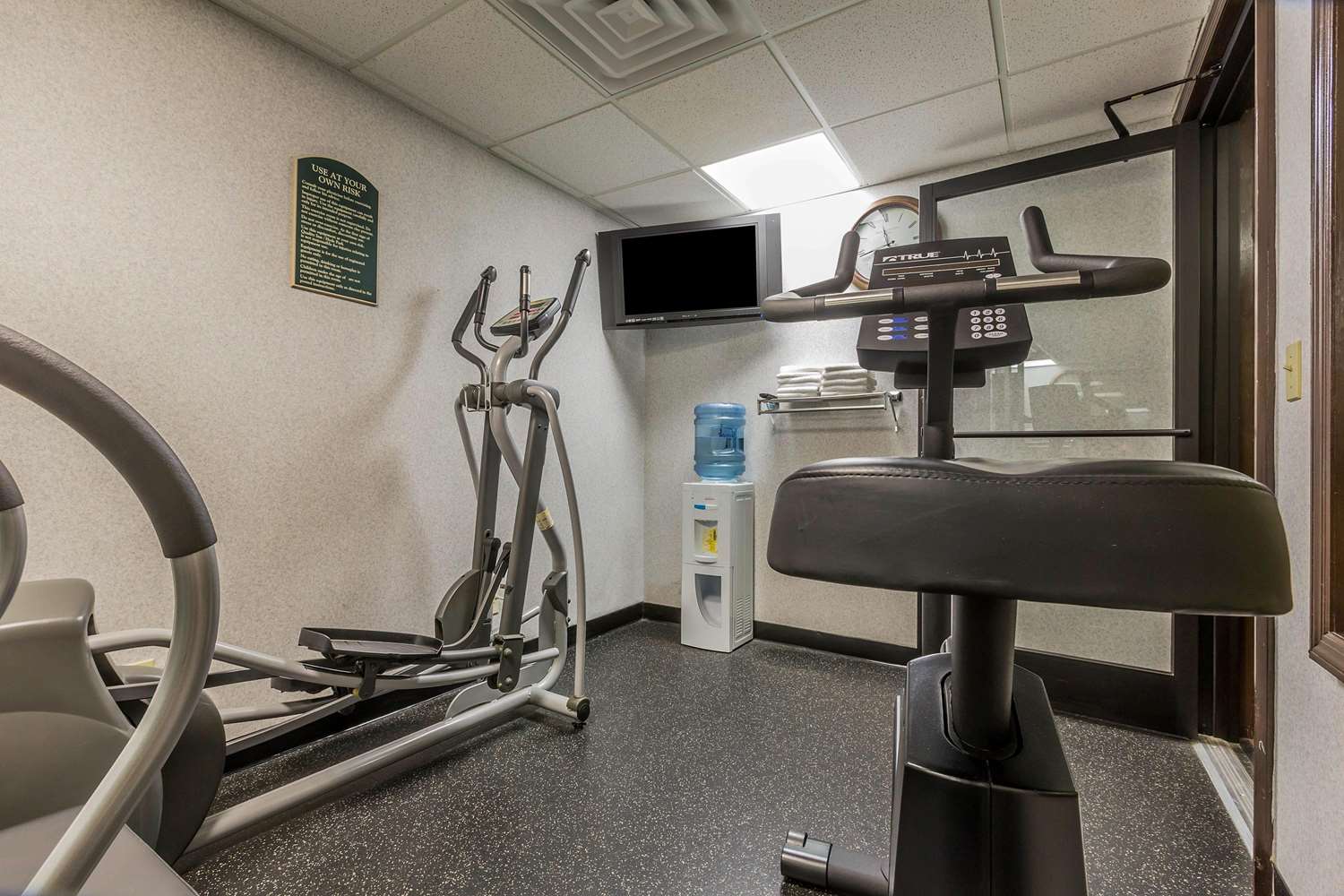 Quality Inn Hyde Park Poughkeepsie North 24/40