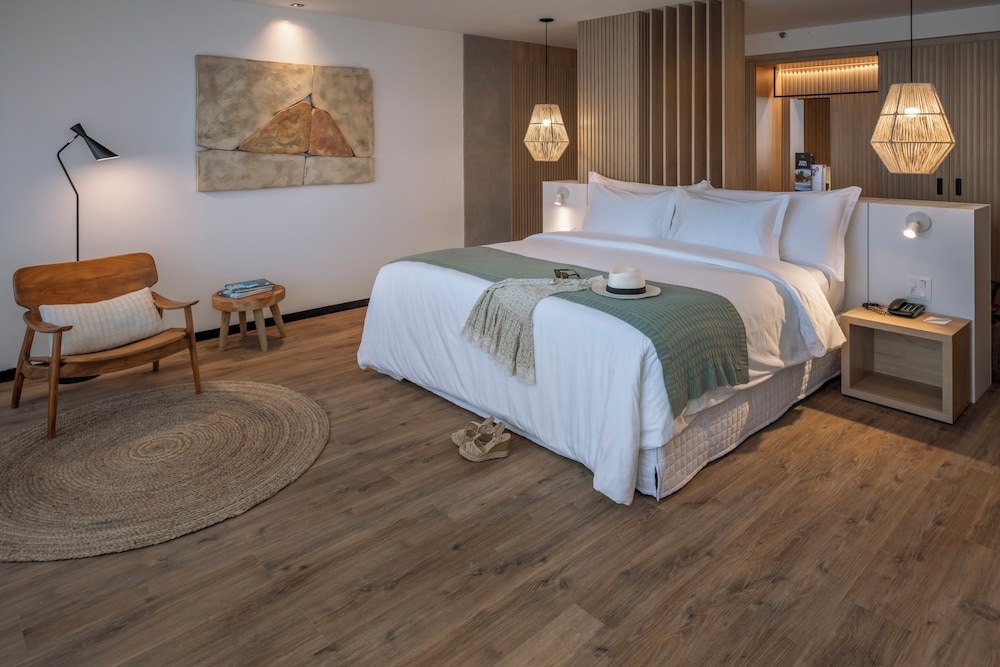 SERHS Experience Suites 31/65