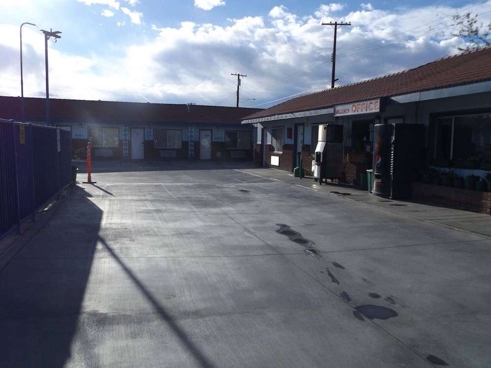 City Center Motel 63/68