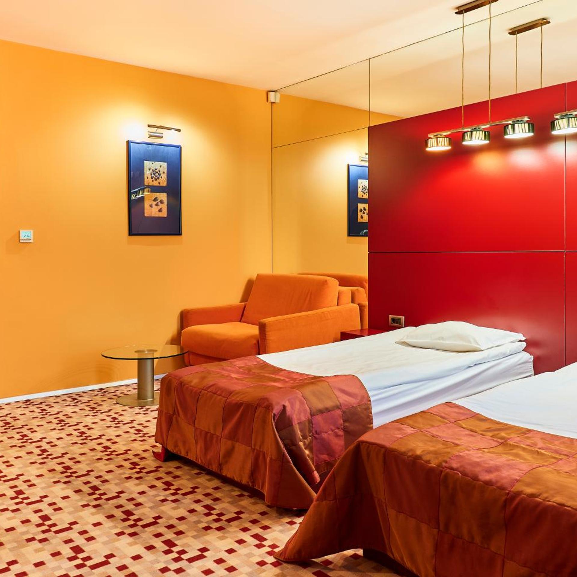 Mirena Hotel 18/50