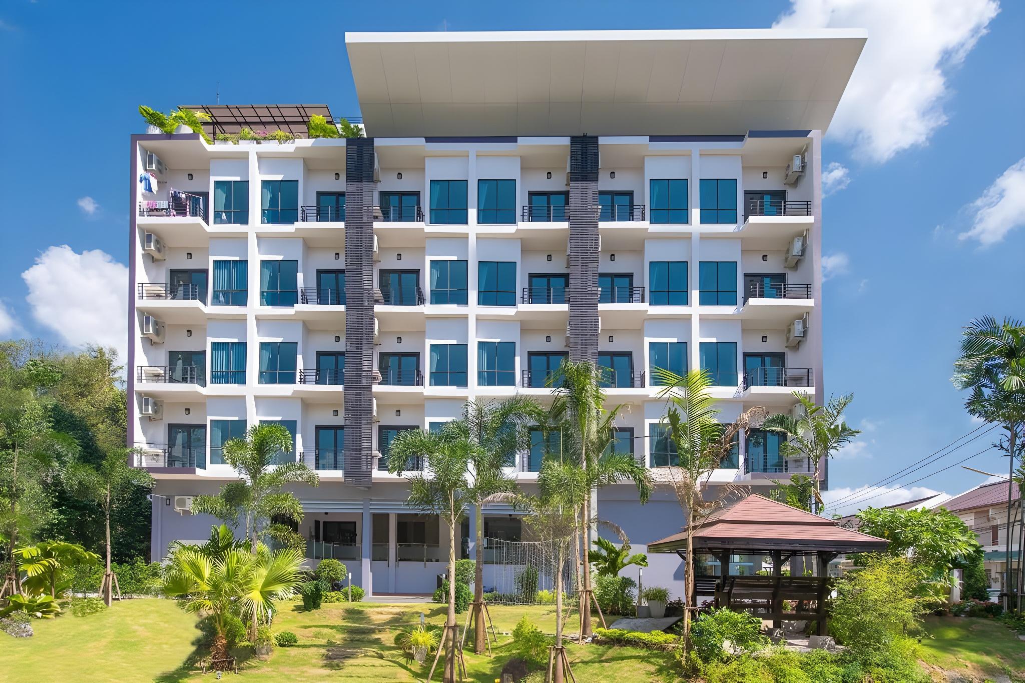 Sixty Six Place Hotel 8/42