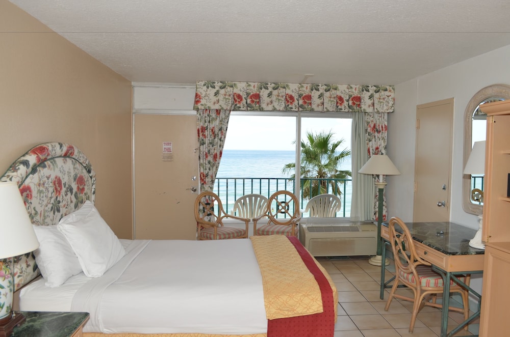 Efficiency, 2 Queen Beds, Beach View
