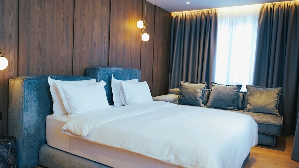 Arbnor Hotel 16/50