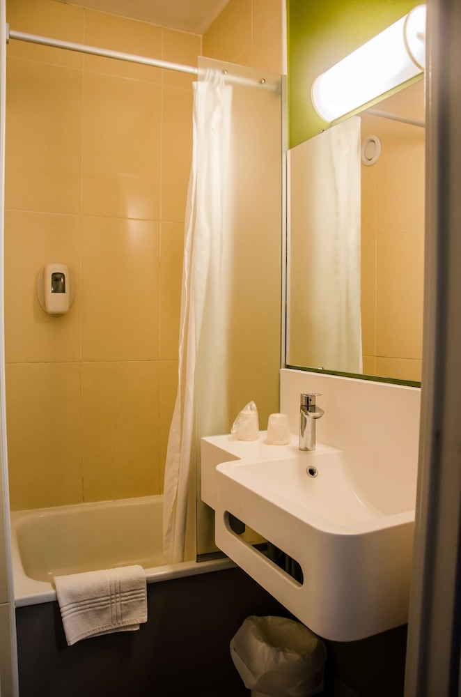 Kyriad Direct Clermont Ferrand Nord Gerzat 34/34