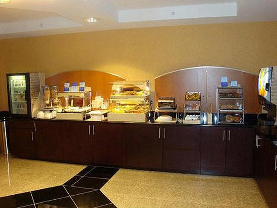 Holiday Inn Express Hotel Suites Indianapolis East 57/75
