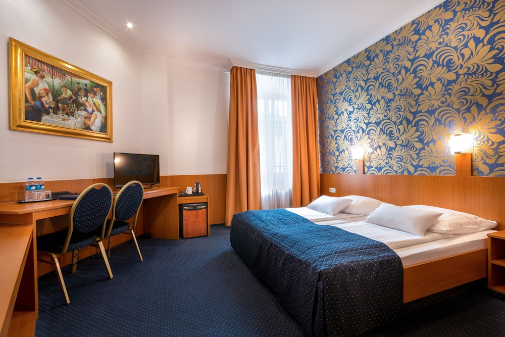 Hotel Atlanta Budget 23/50