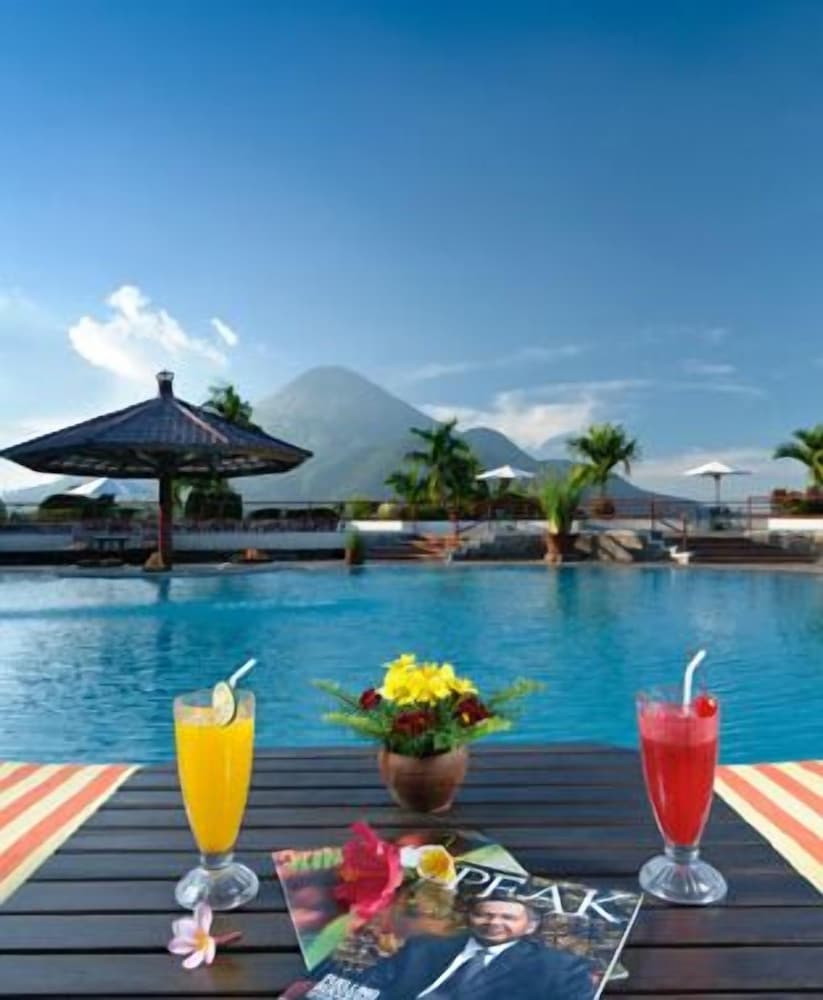 Grand Whiz Hotel Trawas Mojokerto 20/50