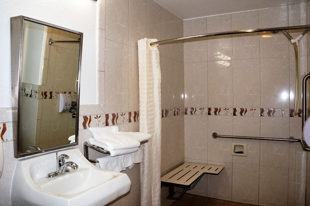 Americas Best Value Inn Milpitas Silicon Valley 18/25