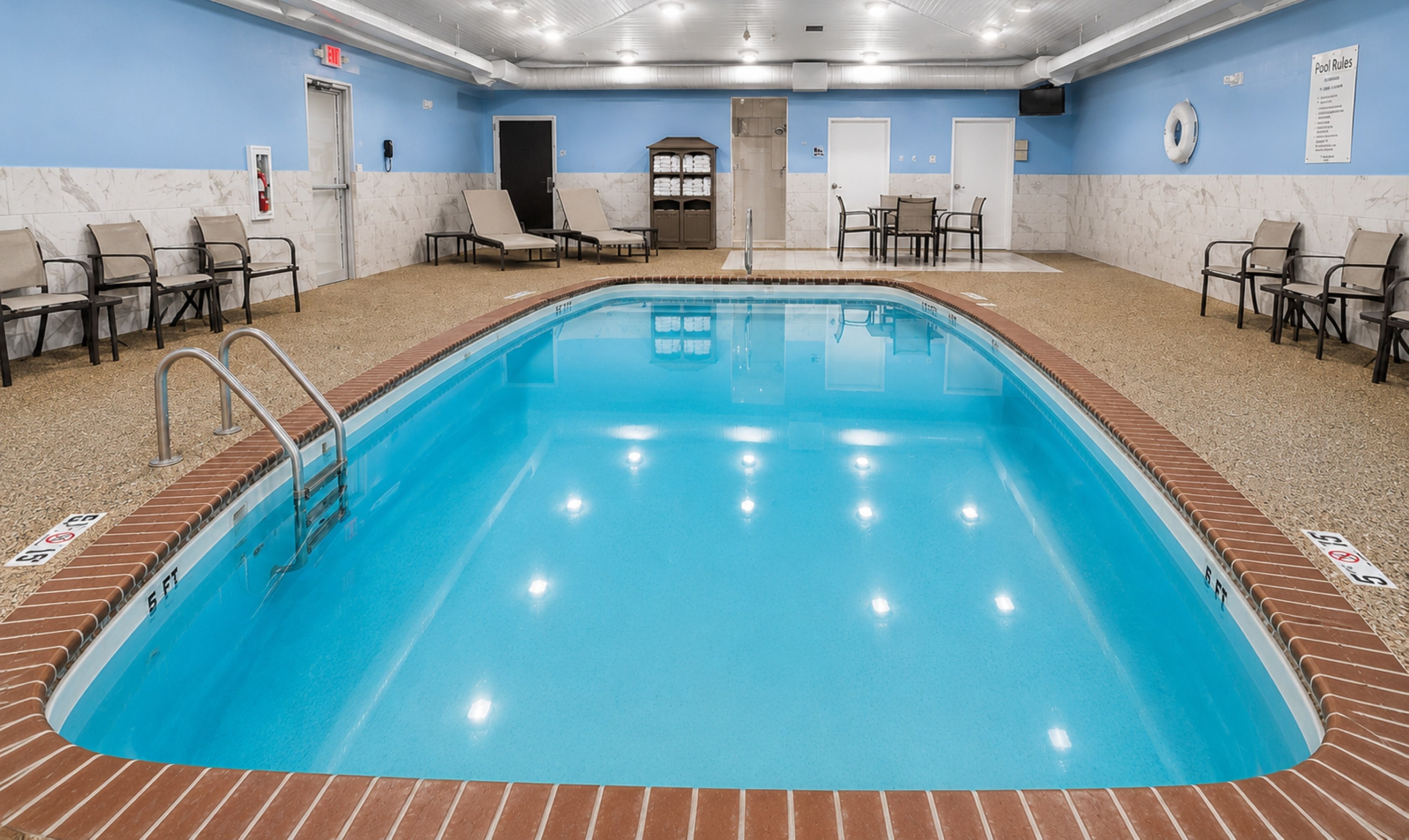 Holiday Inn Express & Suites Pierre-Fort Pierre 24/50