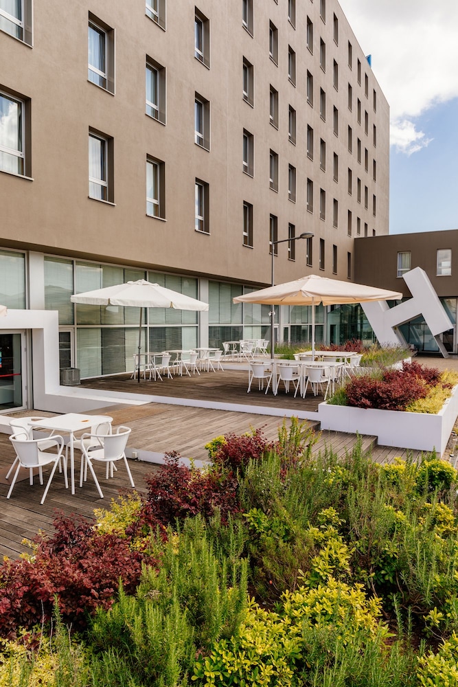 Basic Hotel Braga By Axis 1/69