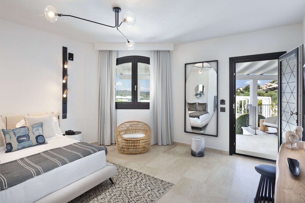 Sulia House Porto Rotondo, Curio Collection by Hilton 63/99