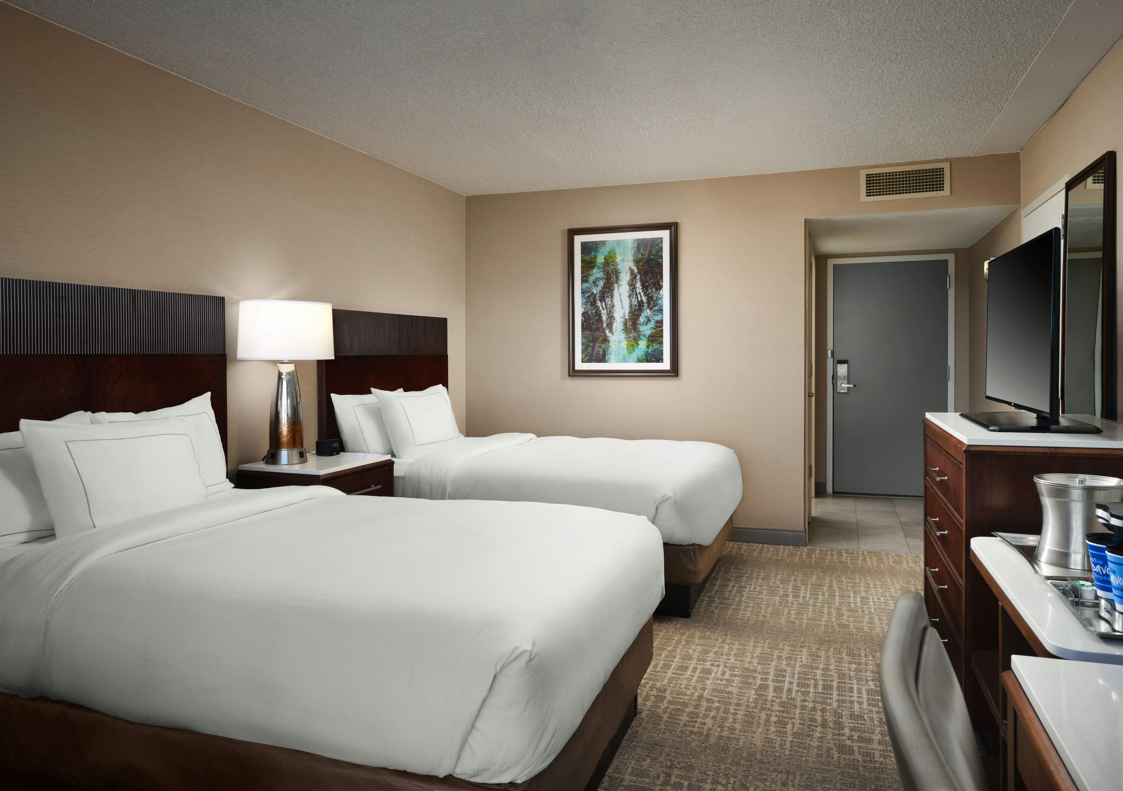 ROOM, 2 DOUBLE BEDS