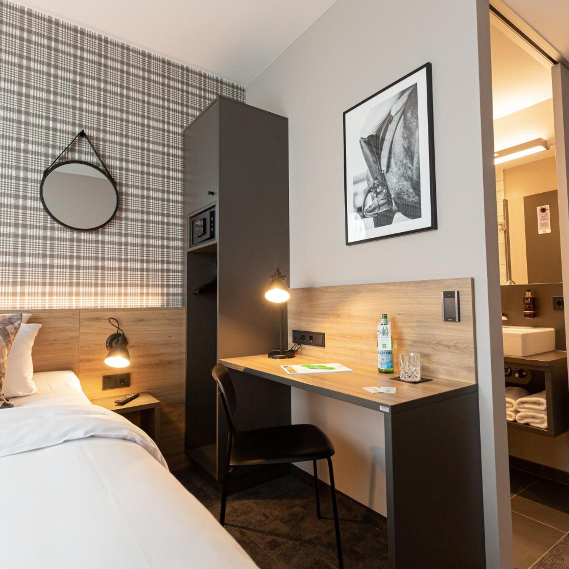 غرفة سوبيريور بسرير كينج، Ibis Styles Vechta 4/10