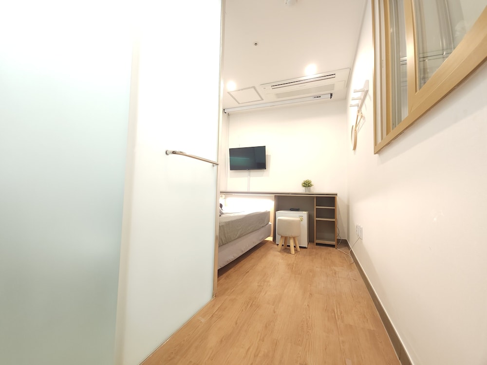 OYO Hostel Myeongdong 2 45/75