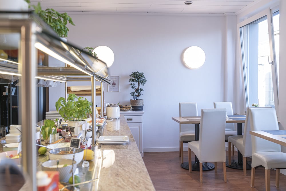 NP Hotel Konigshof 36/49