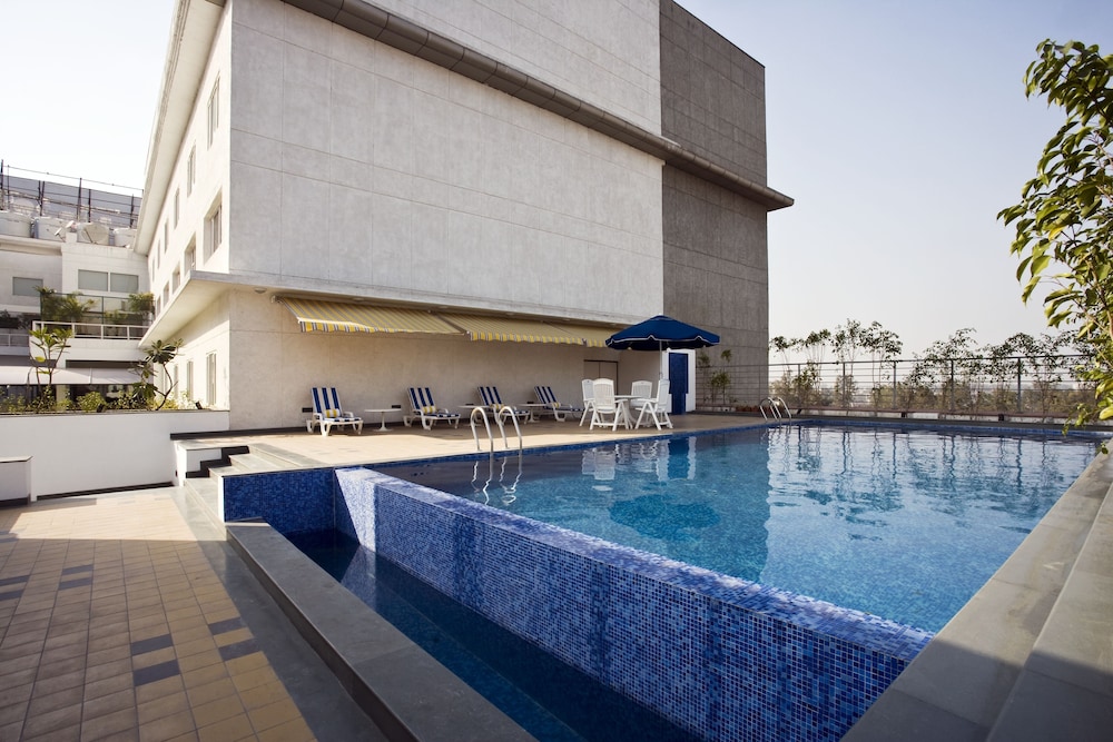 Lemon Tree East Delhi Mall Kaushambi 24/39