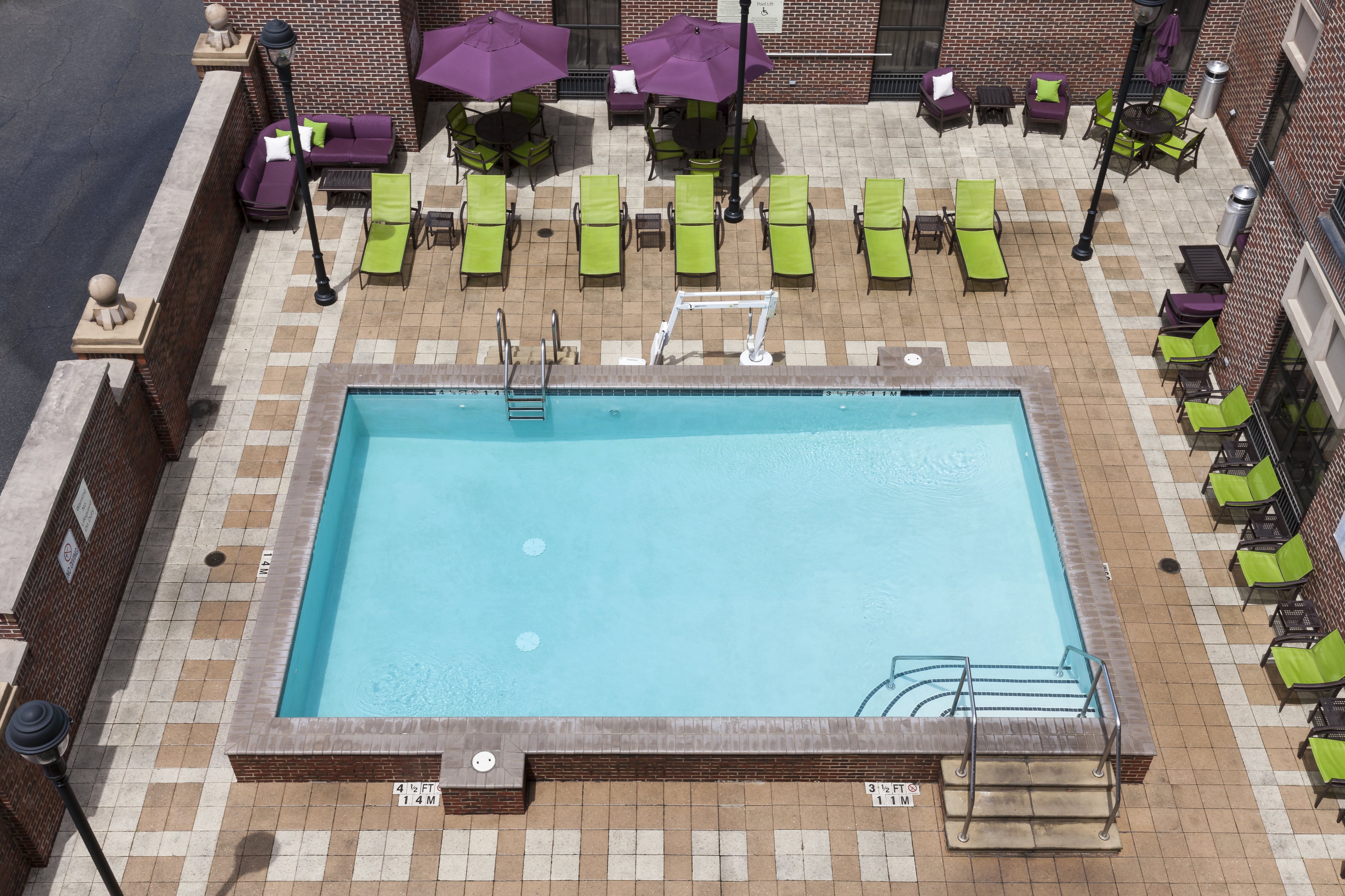 Holiday Inn Savannah Historic District 31/56
