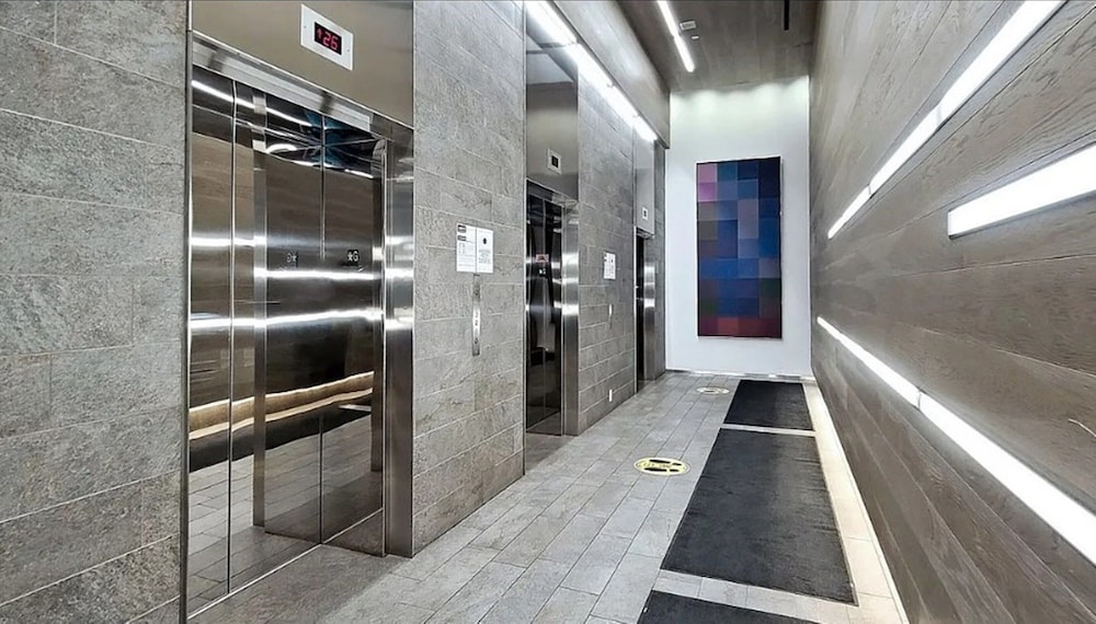 Peter Street Downtown Toronto Suites 6/13