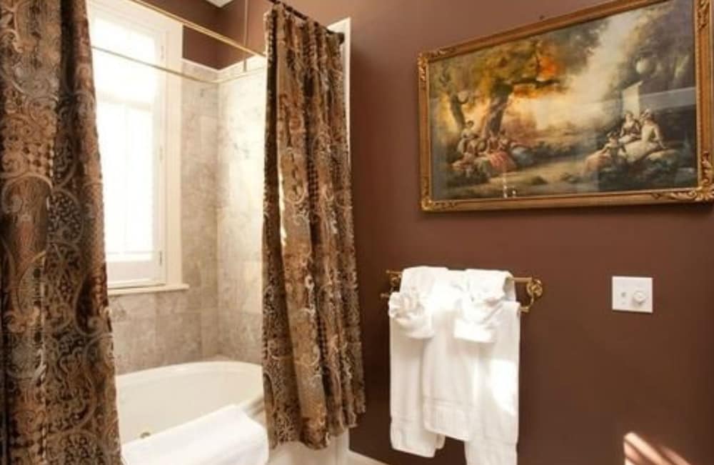 The Black Walnut B & B Inn 32/73