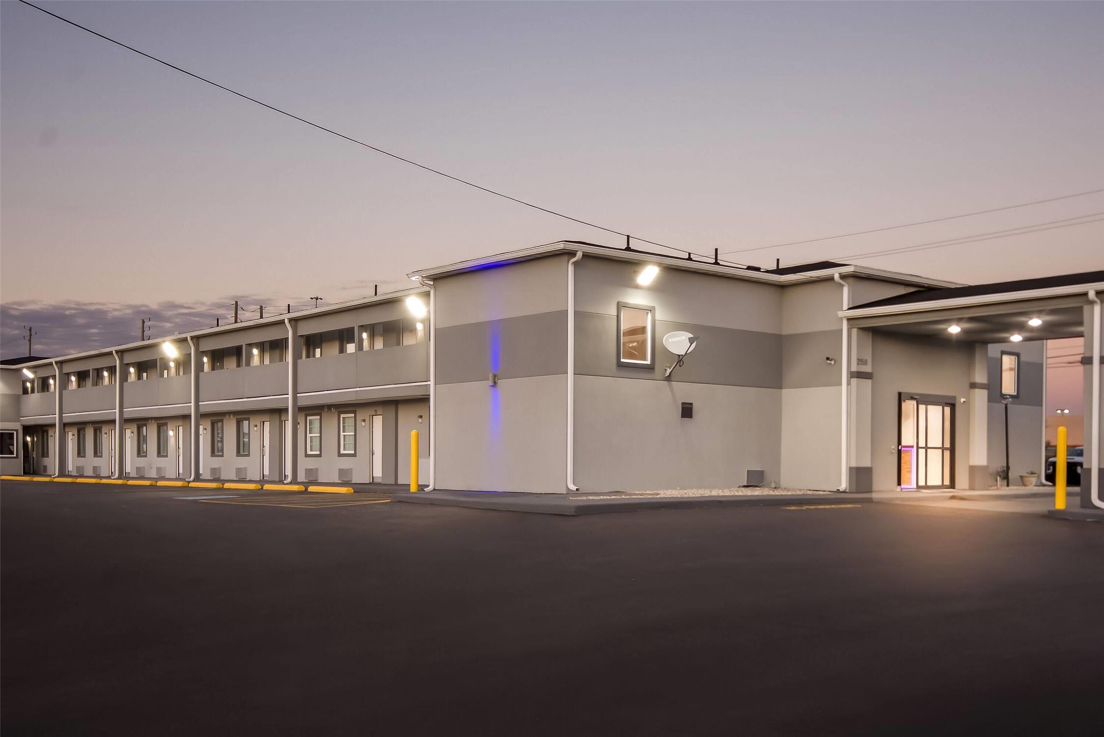 Days Inn By Wyndham Indianapolis East Post Road 9/54