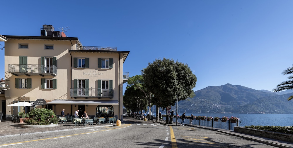 Hotel Du Lac 1/43