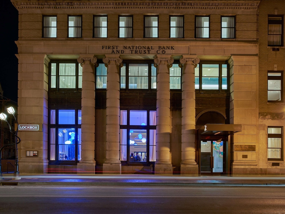 21C Museum Lexington Hotel 3/65