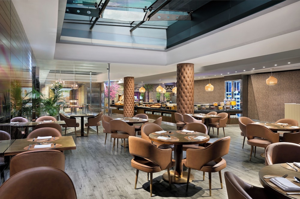 Movenpick Dubai Creek 32/49
