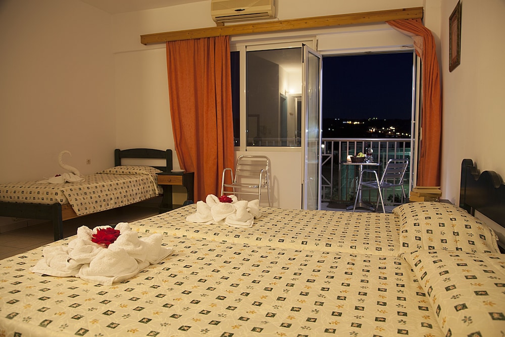 Hotel Athinoula 18/66