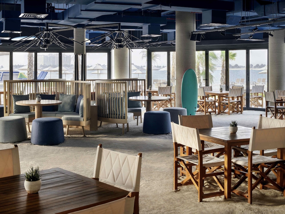 Movenpick Resort Al Marjan Island 31/42