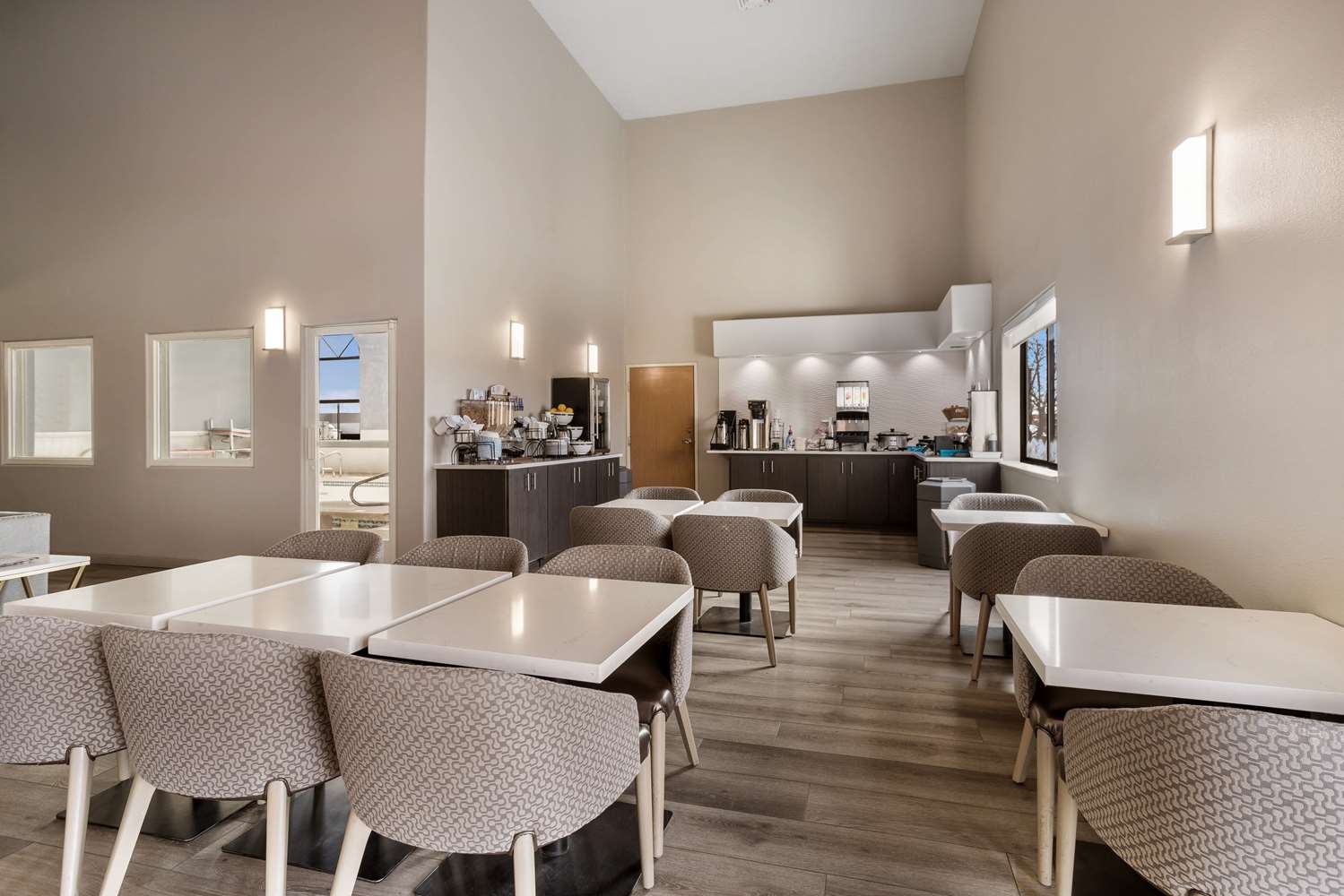 Surestay Hotel By Best Western Grants 14/16