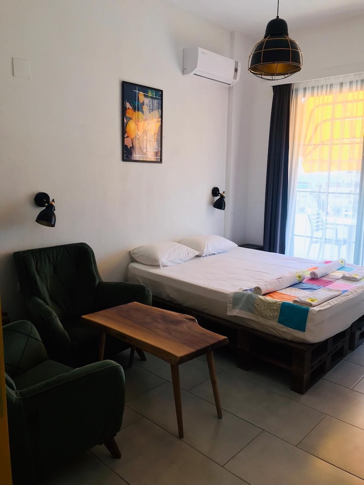 Limon Inn Hotel 19/60