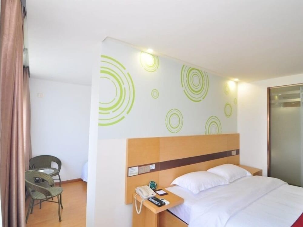 GREENTREE INN NINGBO SOUTH RAILWAY STATION EXPRESS HOTEL 13/27