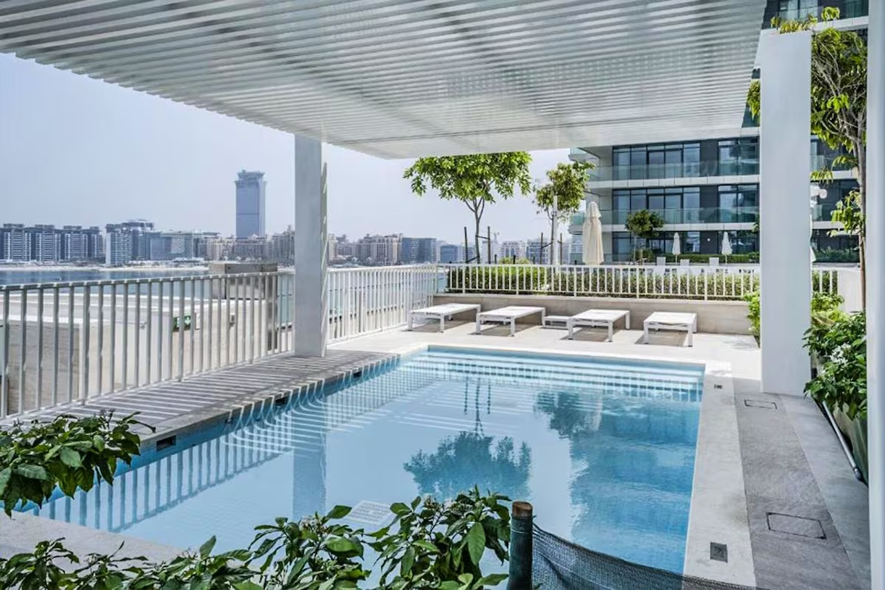 2BR Full panoramic Sea View and Beach Access 8/24