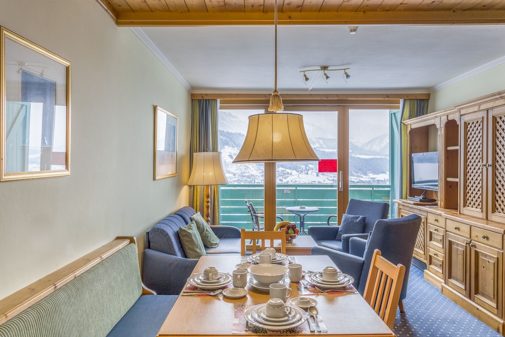 Alpine Club Resort 63/78