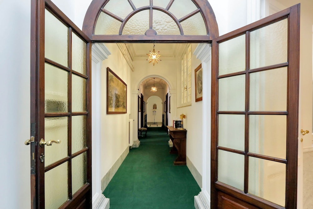 Prestigious Apartment Via Veneto 14/28