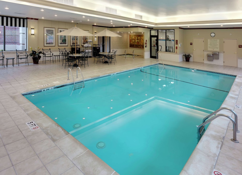 Hampton Inn Hartford Airport 3/44
