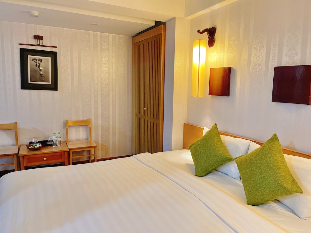 Hanoi Central Park Hotel 34/54