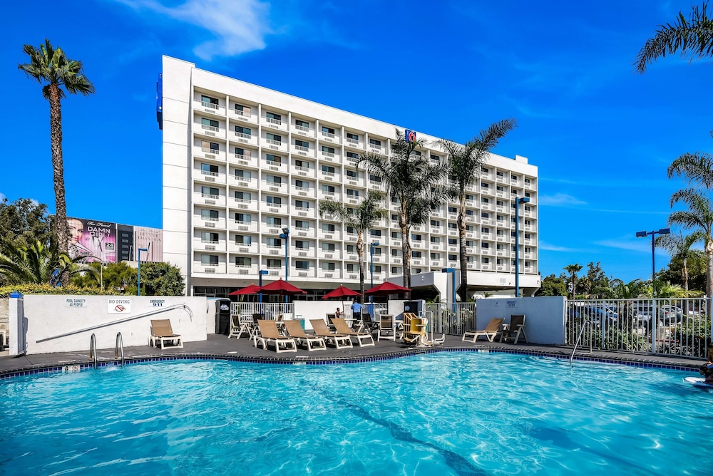 Motel6 Los Angeles, CA - Los Angeles - LAX 4/59