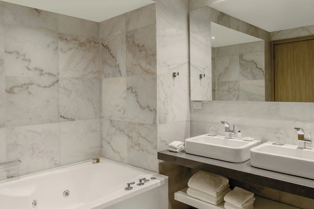 Crowne Plaza Buenos Aires Greenville 50/52