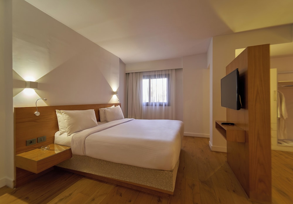 New President Hotel 17/43