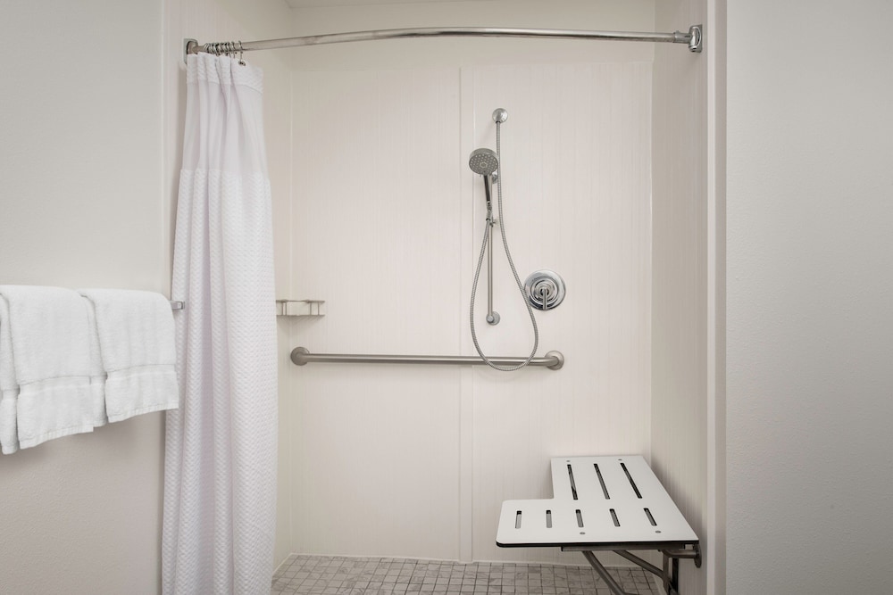 Courtyard By Marriott Dothan 46/46