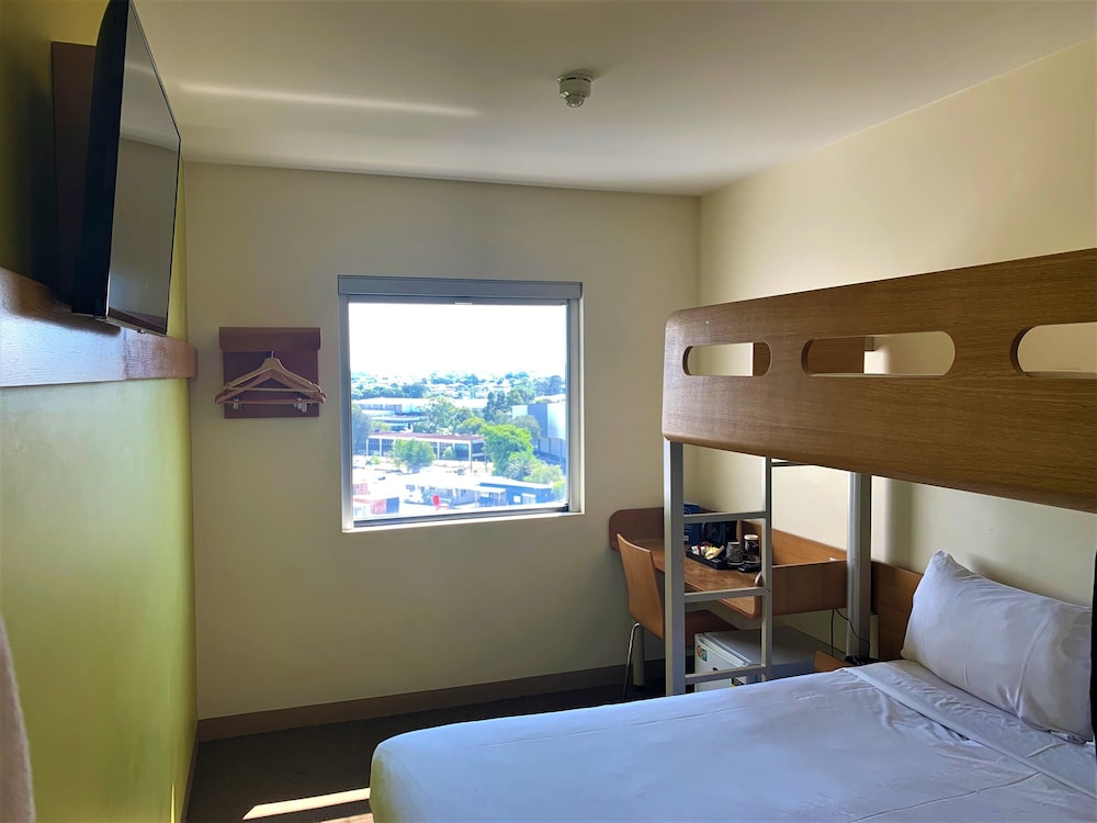 Ibis Budget Sydney Olympic Park 32/70