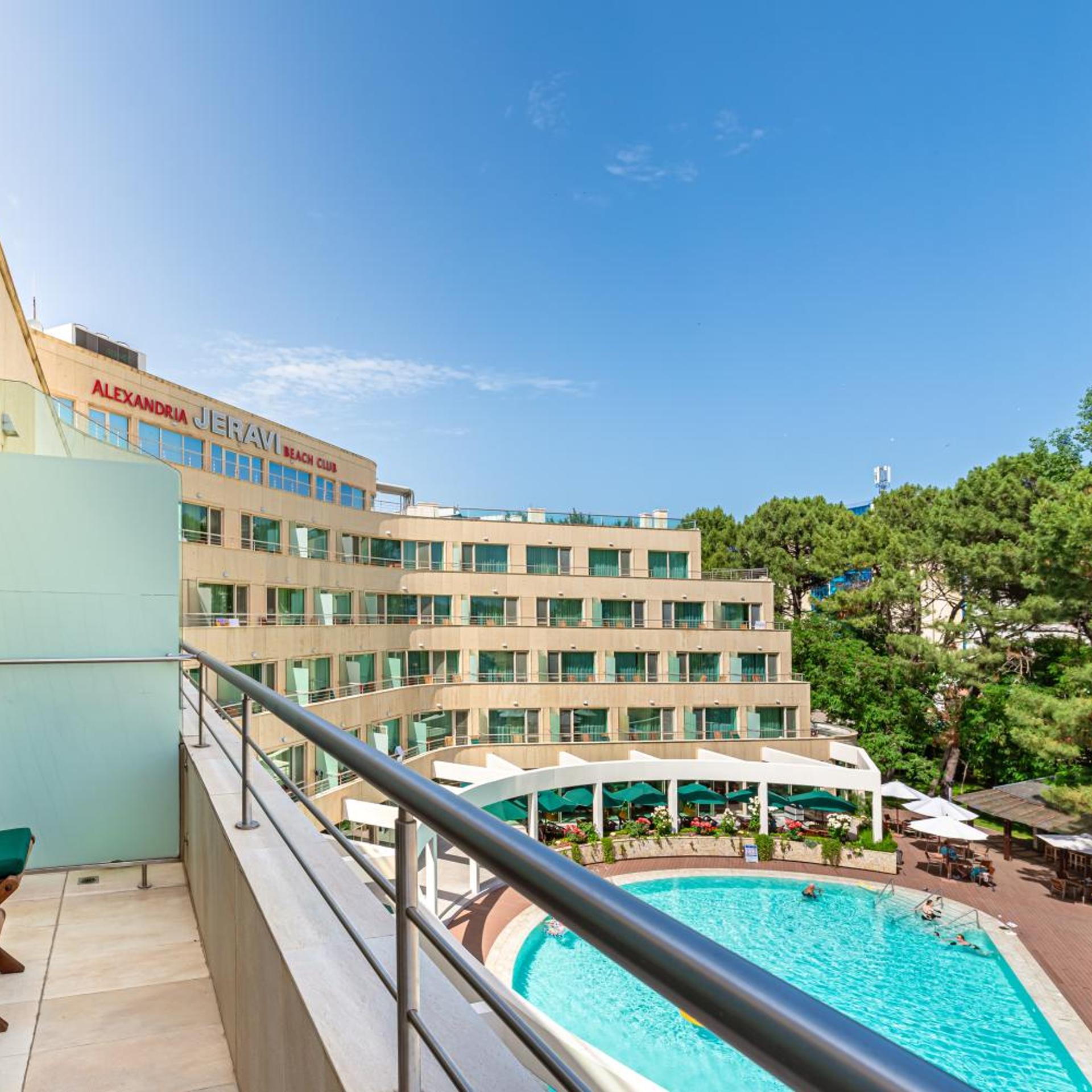 Jeravi Hotel 5/56