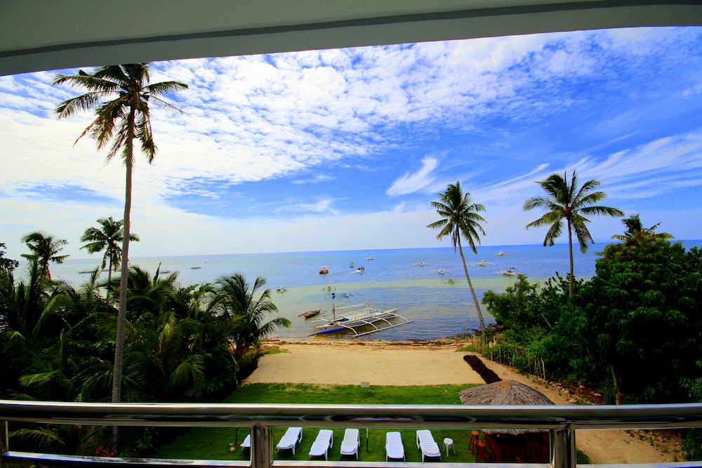 Bohol South Beach Hotel 70/74