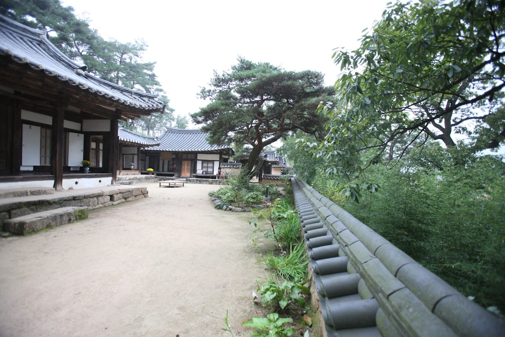 Okyeon Pavilion 40/50