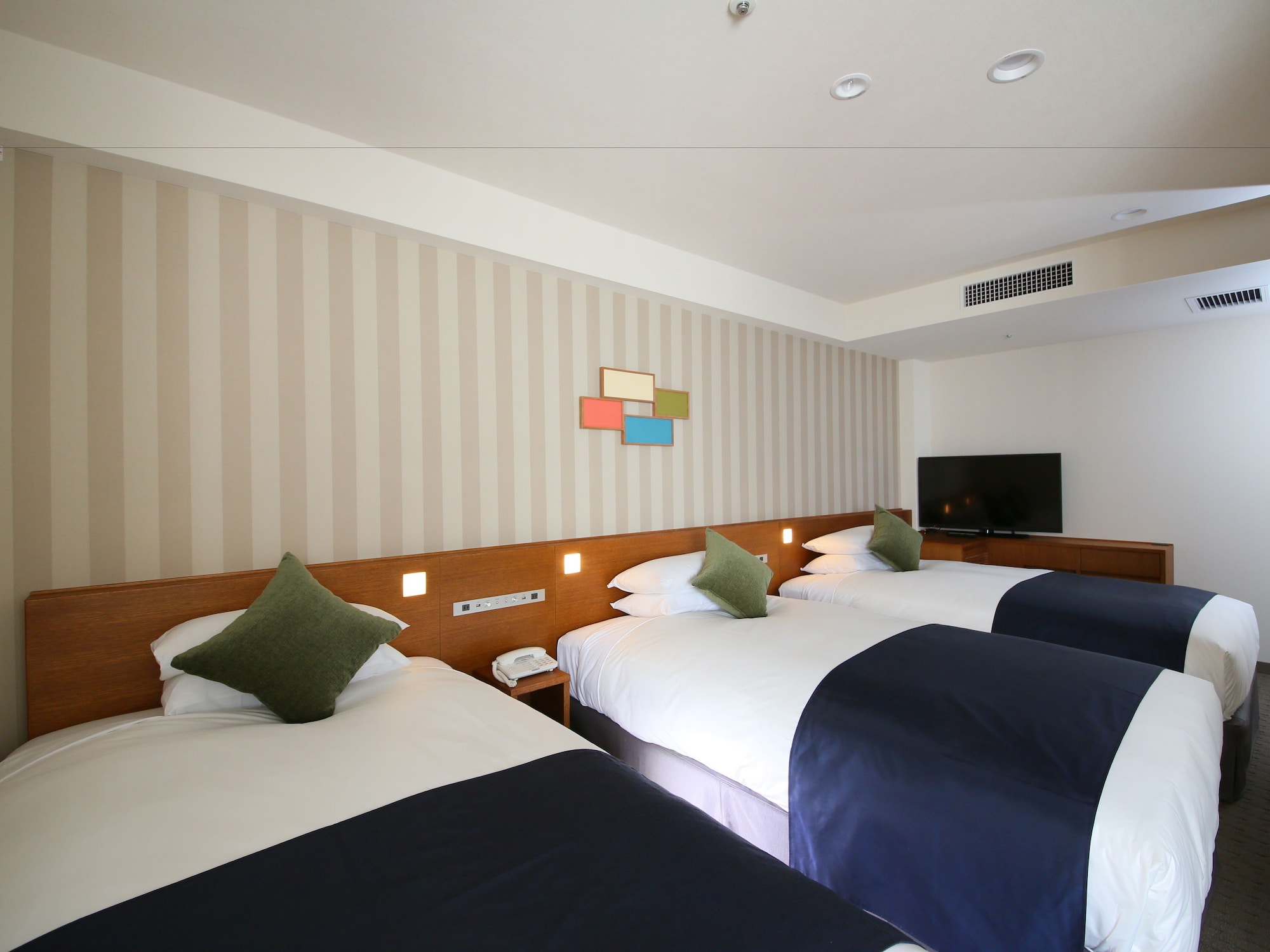 Triple Room