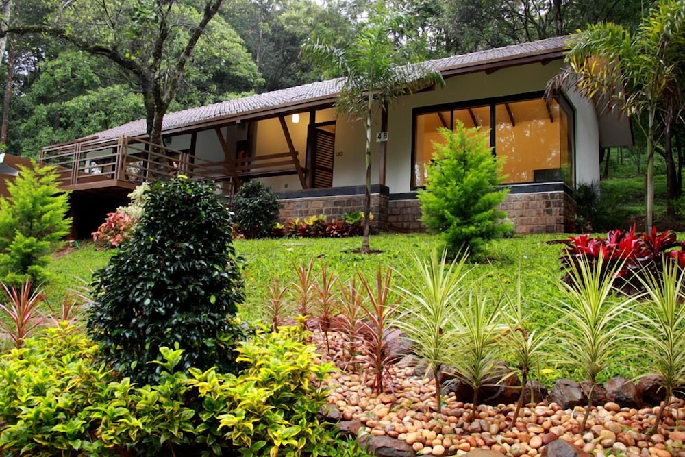 The Ibnii Spa Resort 2/48