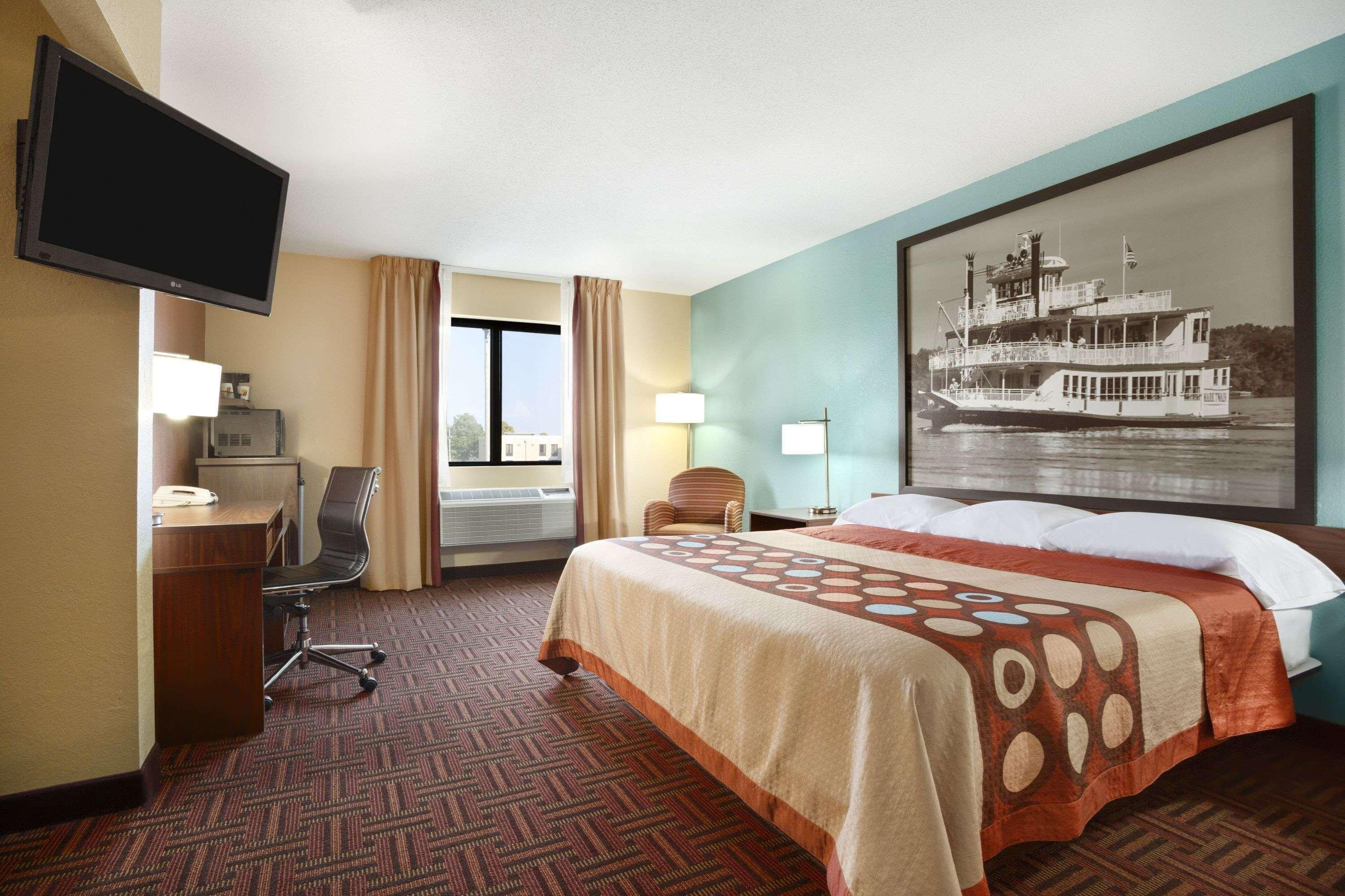 Suite, King Bed