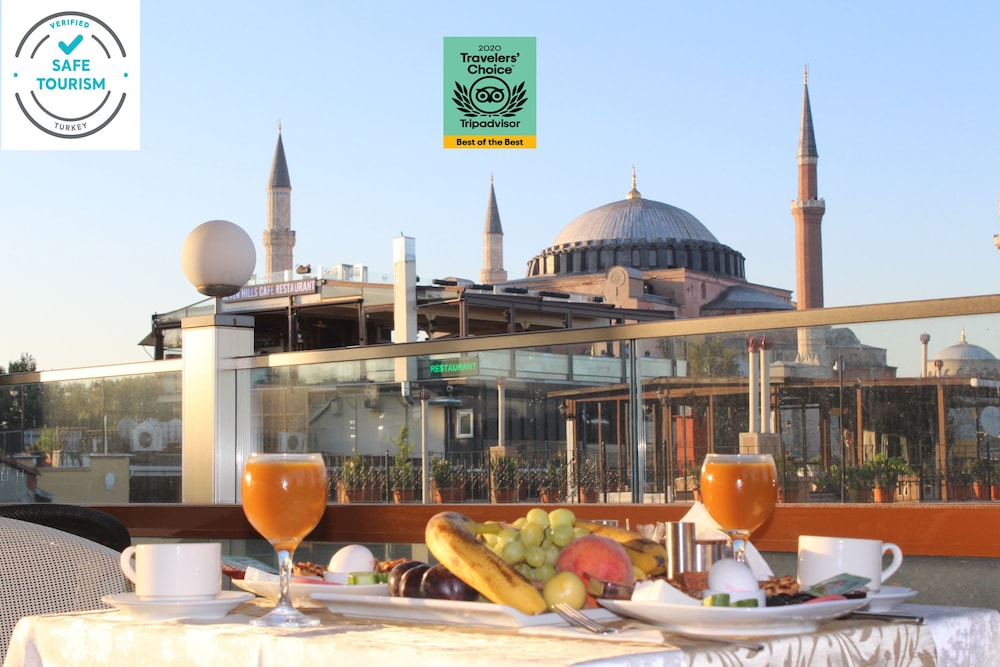 Nayla Palace 47/51